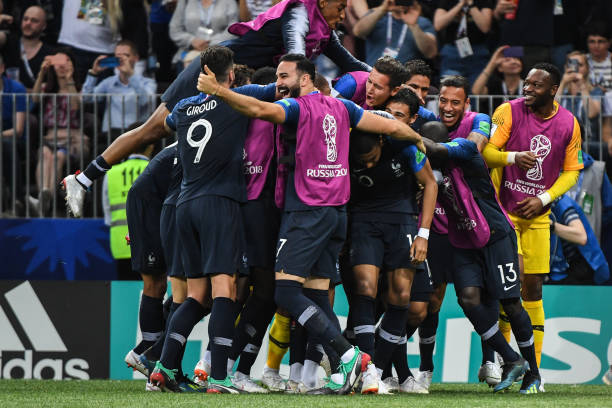 亚不仅是对 亚不仅是对